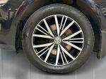 Volkswagen Golf 2017 Musta
