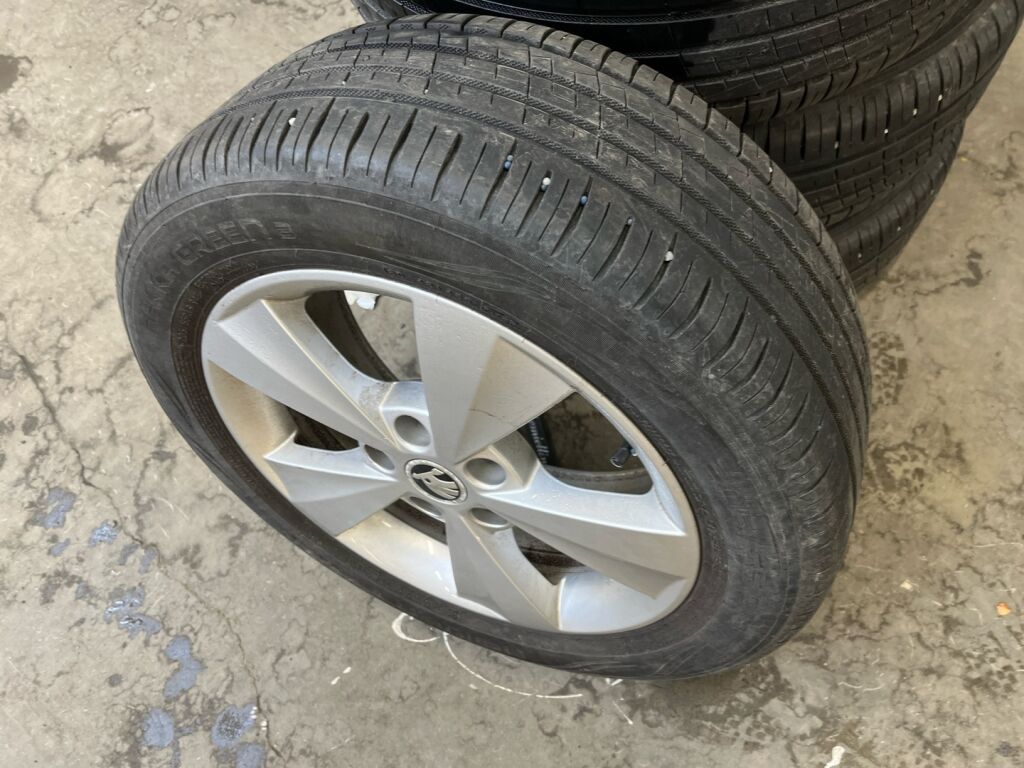 Skoda Octavia 2016 Ruskea (beige)