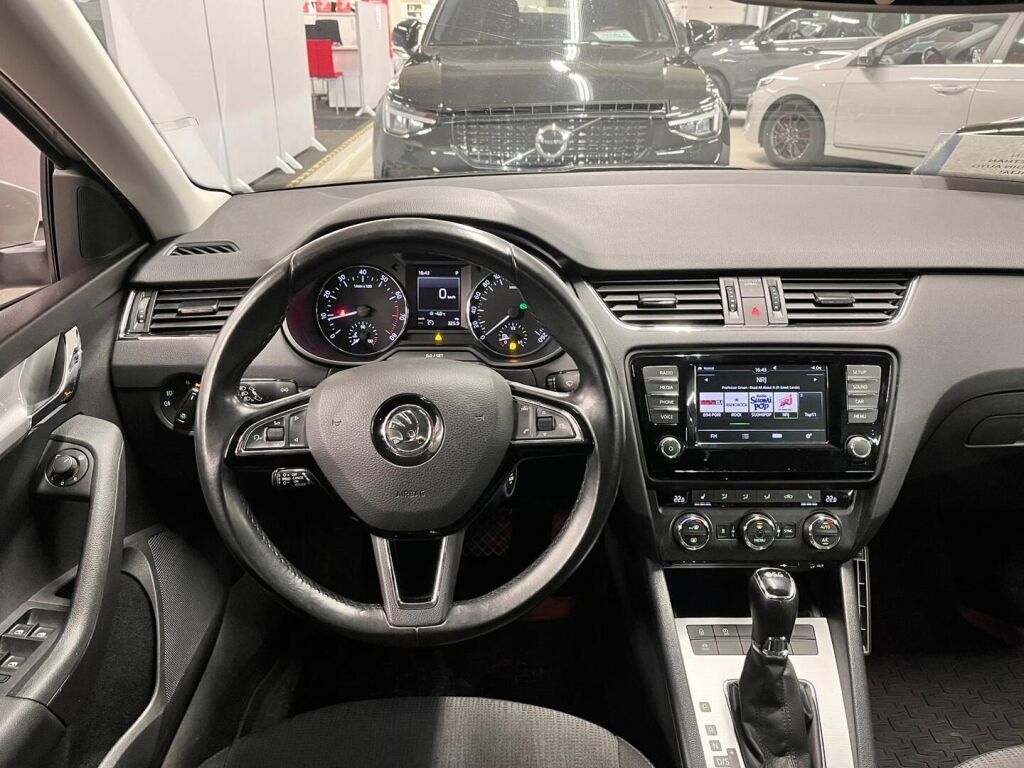 Skoda Octavia 2016 Ruskea (beige)