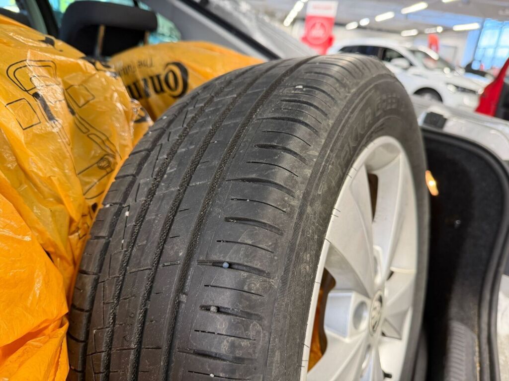 Skoda Octavia 2016 Ruskea (beige)