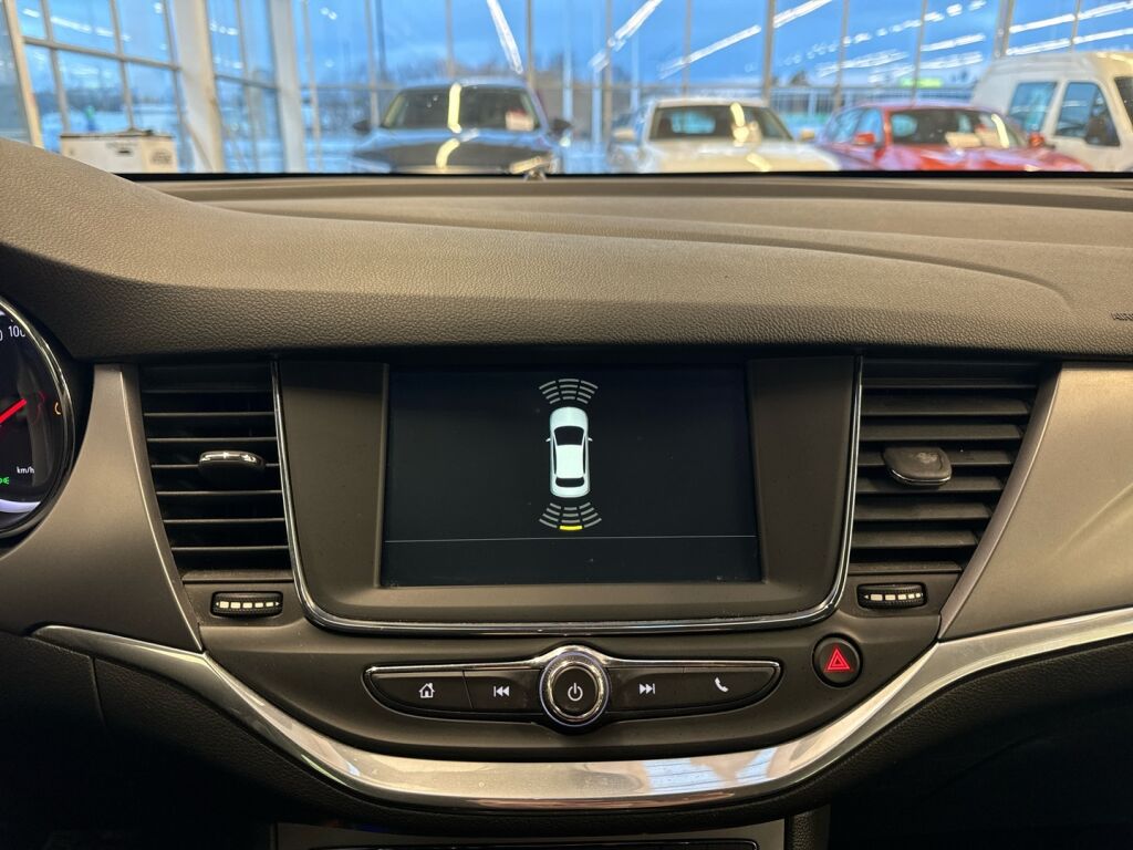 Opel Astra 2016 Punainen