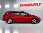 Opel Astra 2016 Punainen