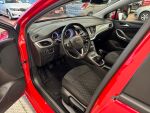 Opel Astra 2016 Punainen