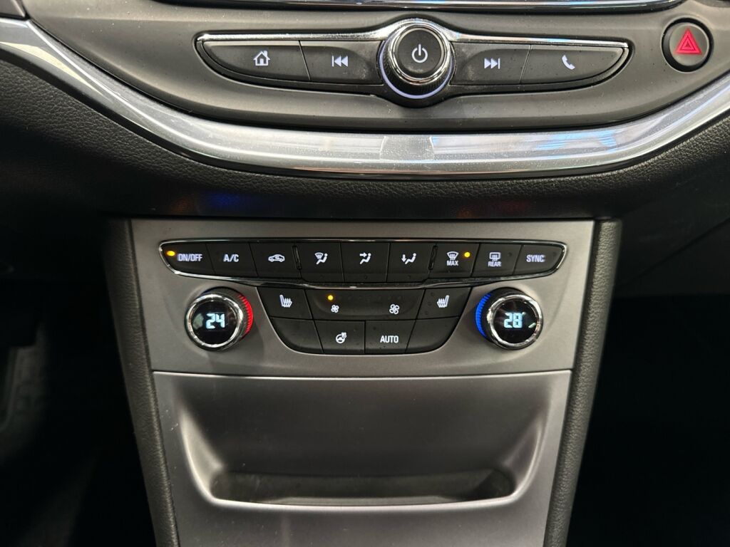 Opel Astra 2016 Punainen