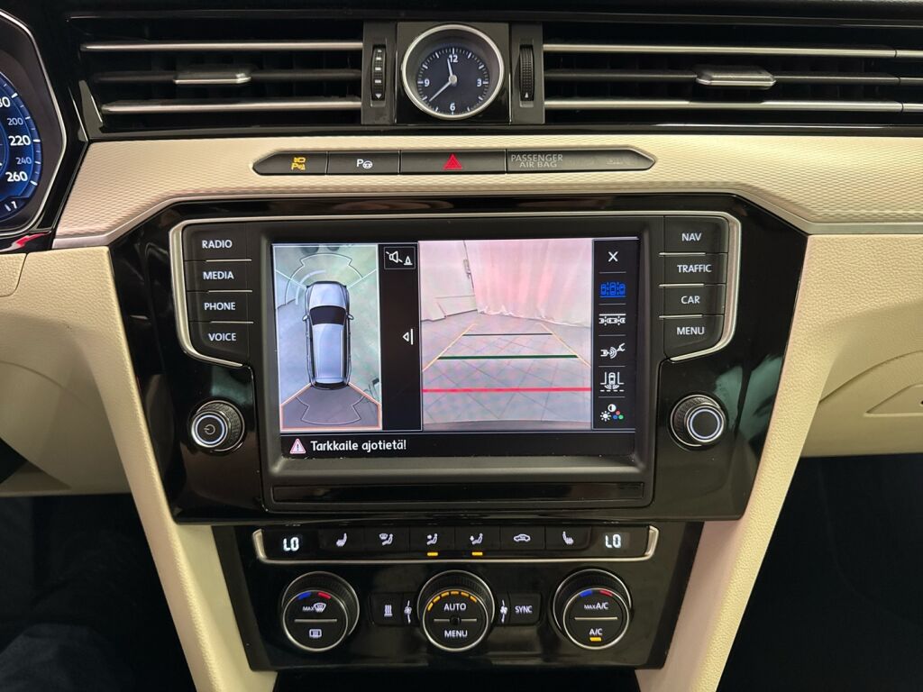 Volkswagen Passat 2017 Musta