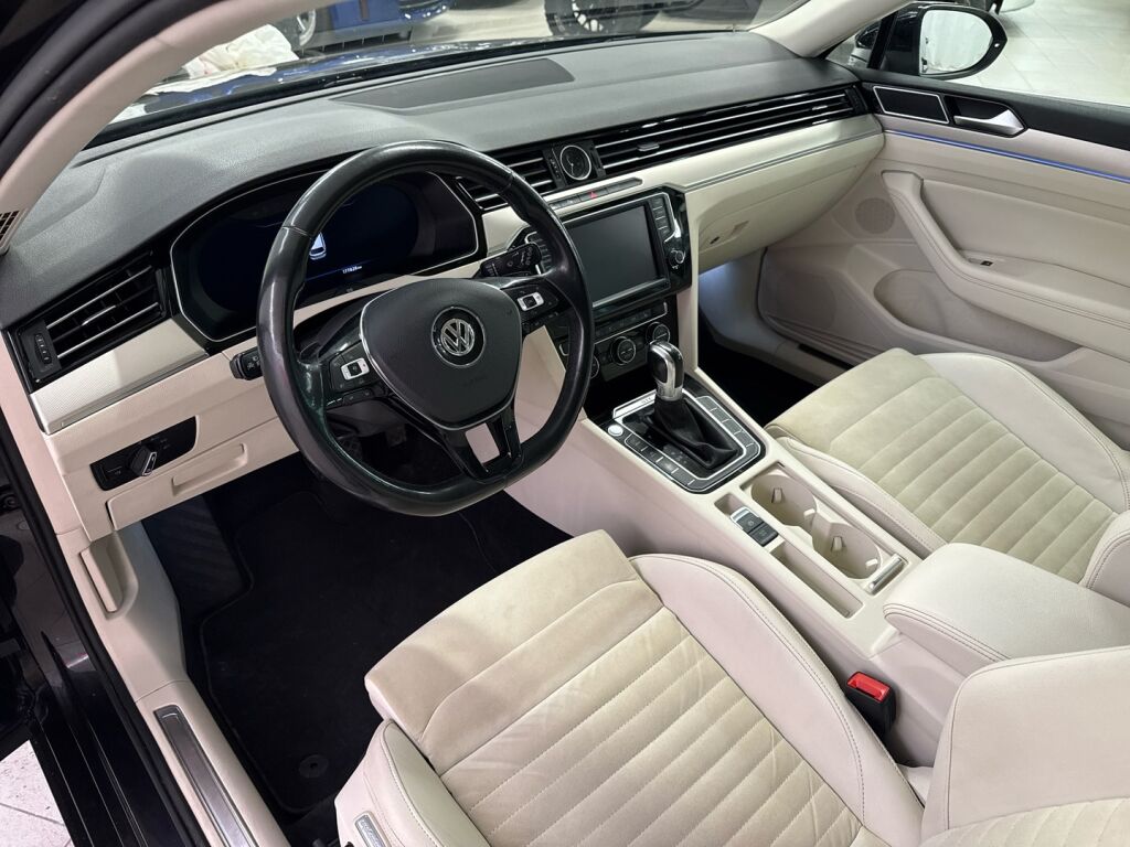 Volkswagen Passat 2017 Musta