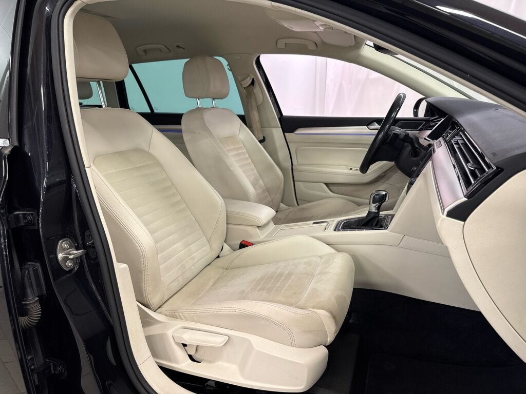 Volkswagen Passat 2017 Musta