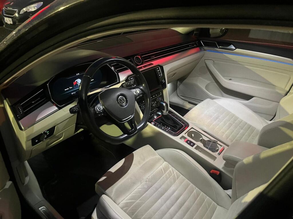 Volkswagen Passat 2017 Musta