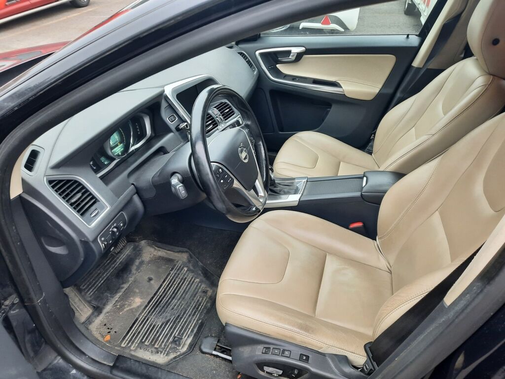 Volvo XC60 2014 Musta
