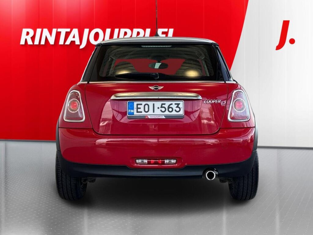 Mini Cooper D 2011 Punainen