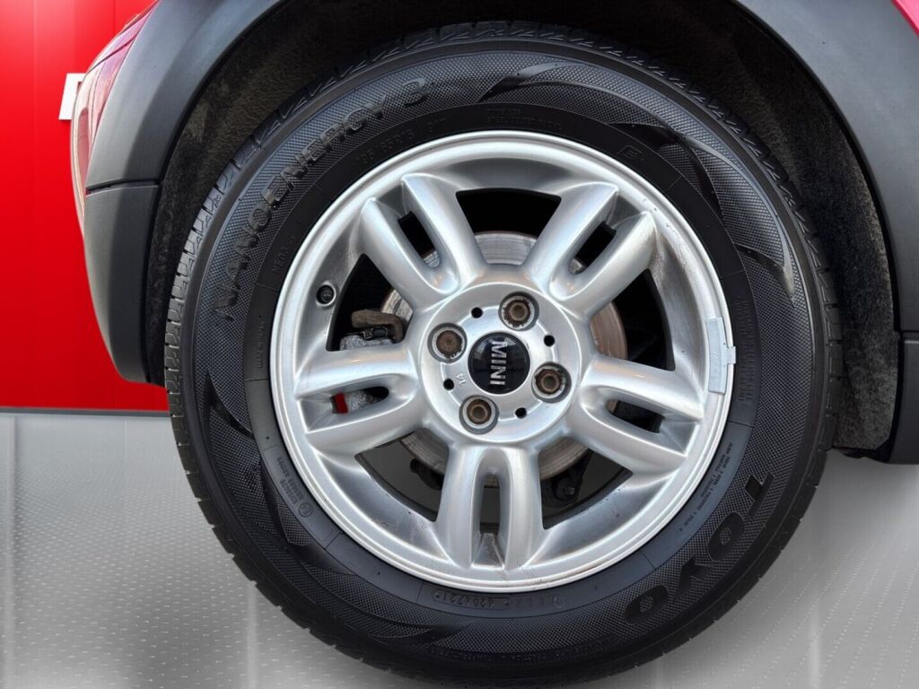 Mini Cooper D 2011 Punainen