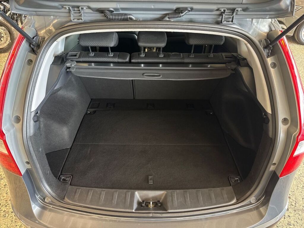 Hyundai i30 2011 Harmaa
