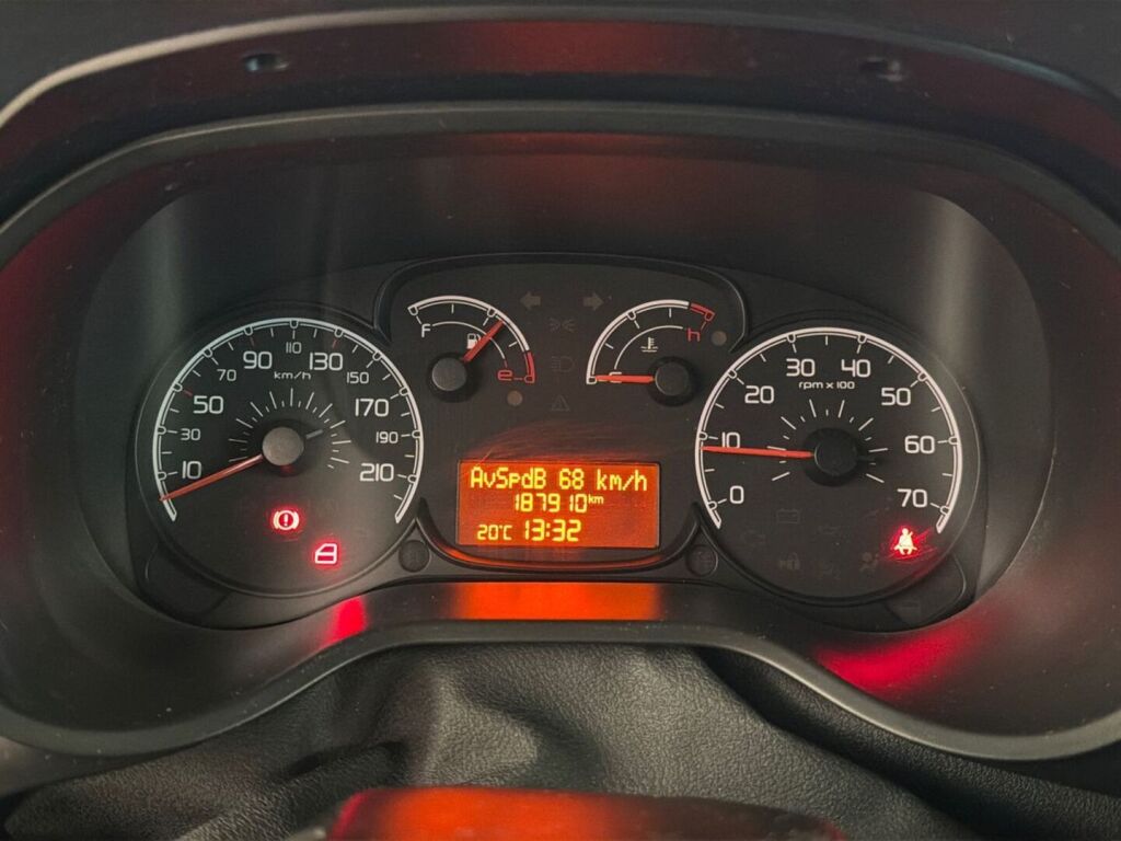 Fiat Doblo 2011 Valkoinen