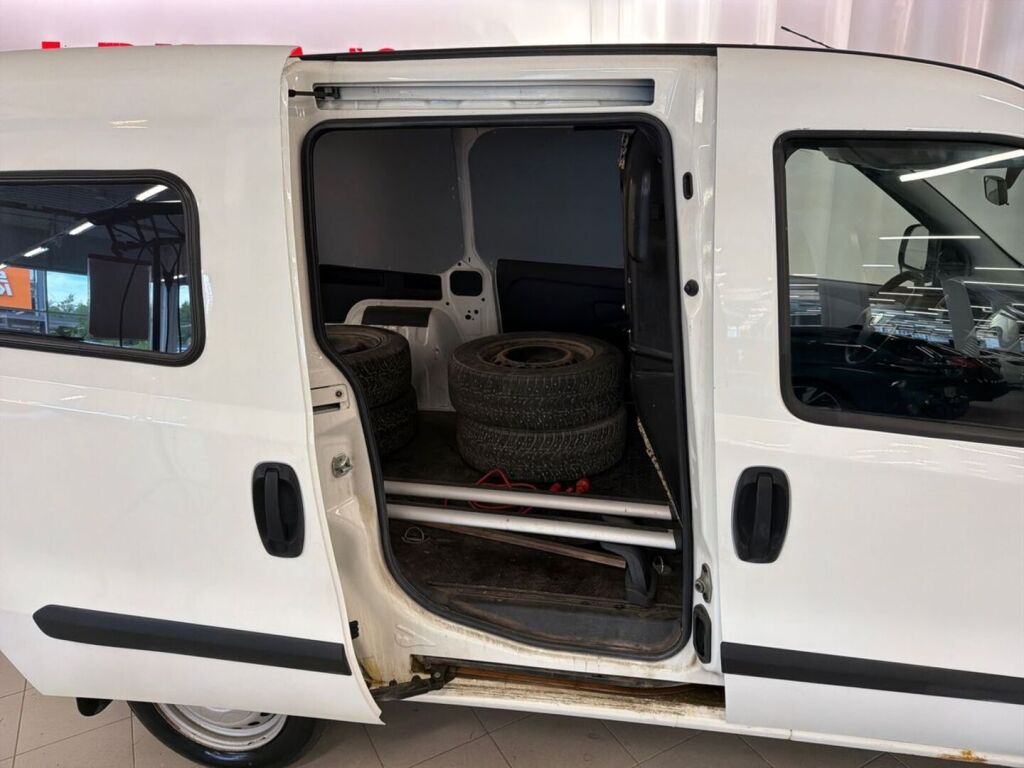 Fiat Doblo 2011 Valkoinen