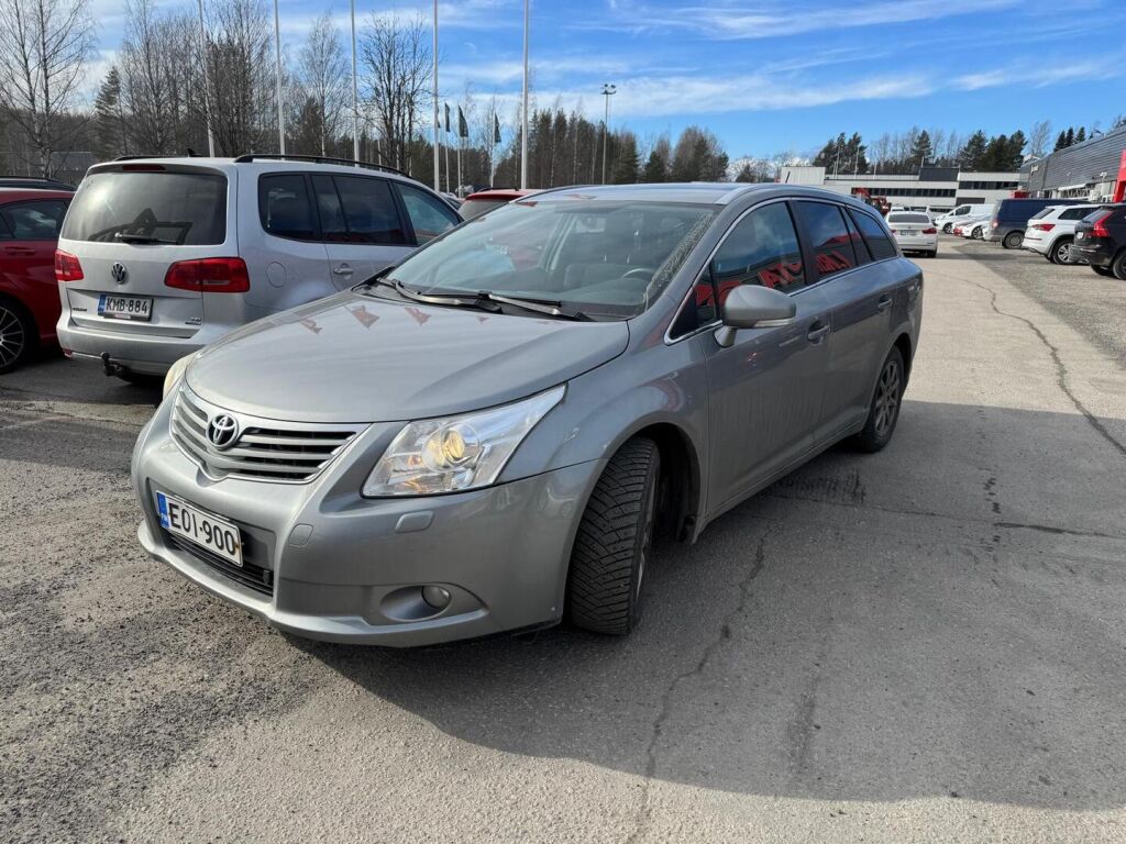 Toyota Avensis 2011 Harmaa