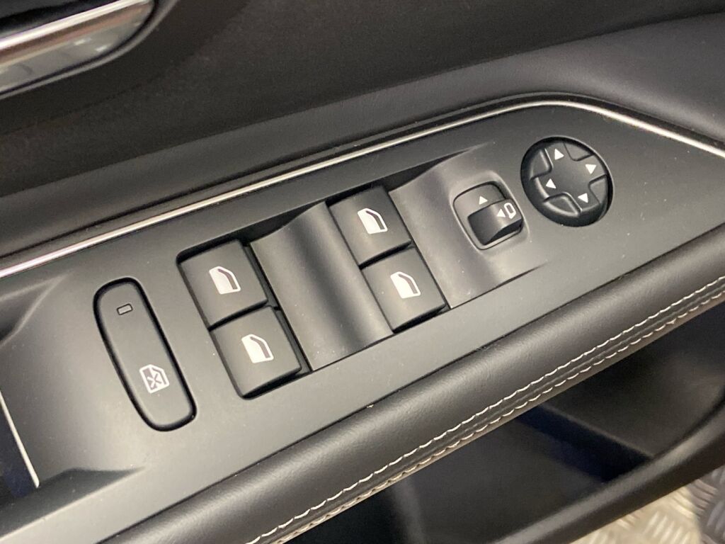 Peugeot 3008 2016 Ruskea (beige)