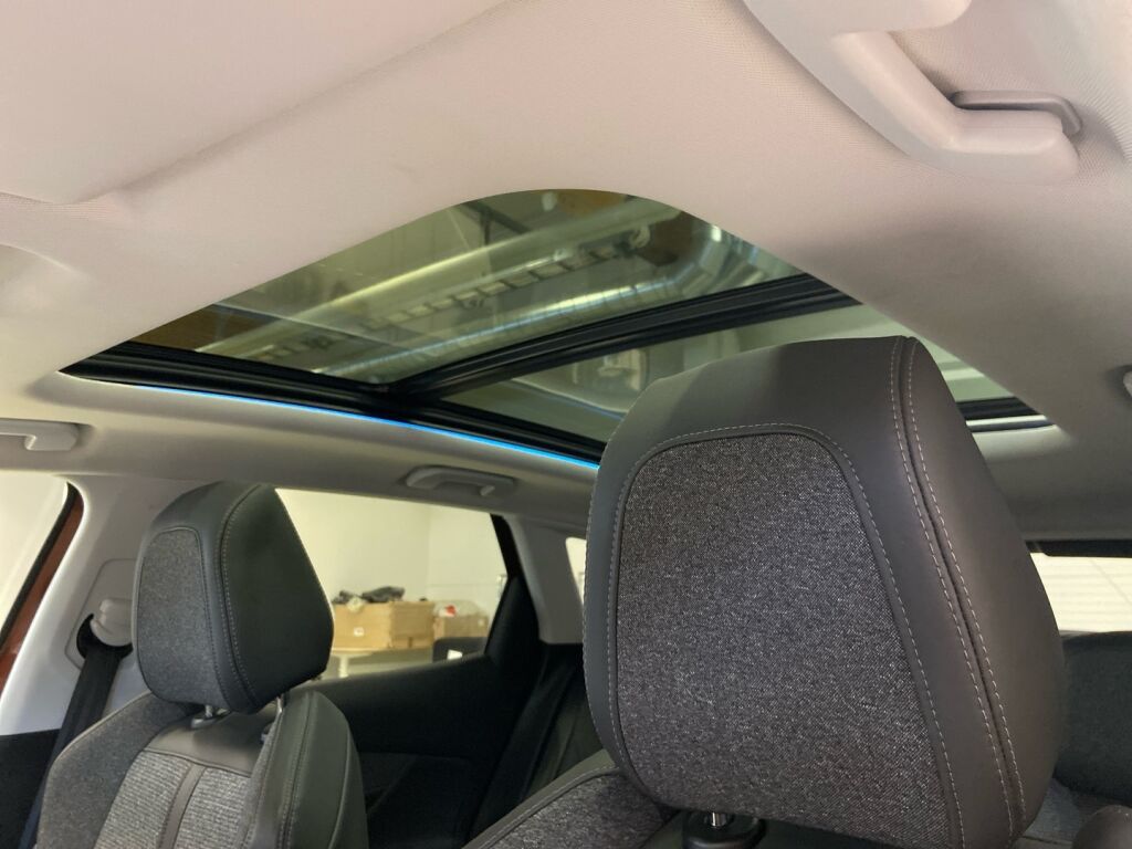 Peugeot 3008 2016 Ruskea (beige)