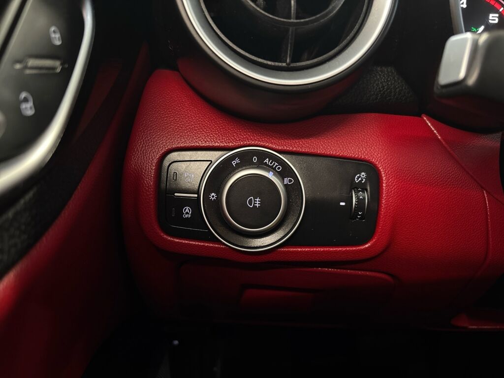 Alfa Romeo Giulia 2017 Valkoinen