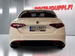 Alfa Romeo Giulia 2017 Valkoinen