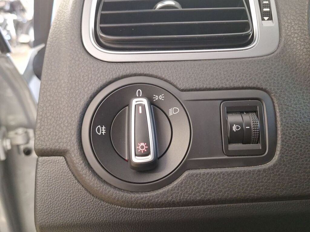 Volkswagen Polo 2017 Hopea
