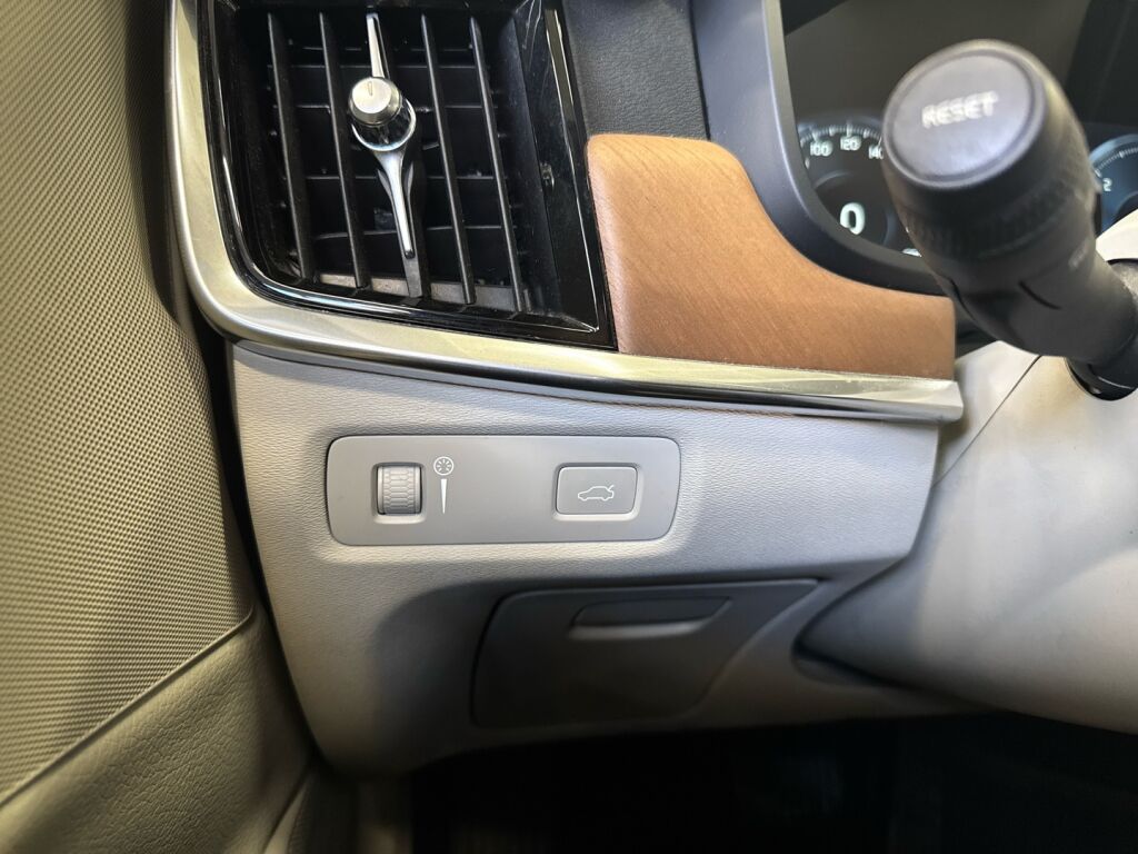 Volvo S90 2016 Harmaa