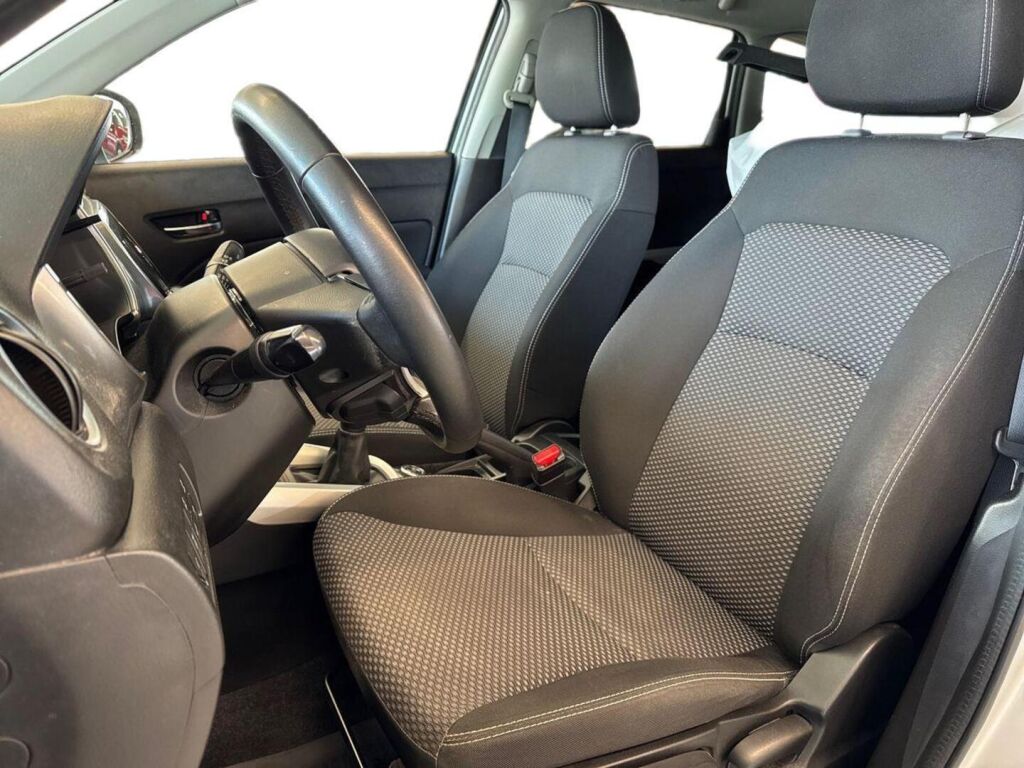 Suzuki Vitara 2016 Metallinhohto Hopea