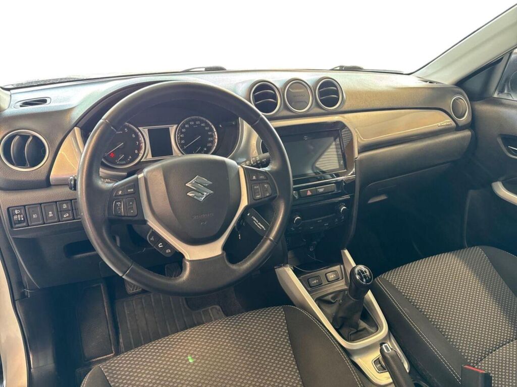 Suzuki Vitara 2016 Metallinhohto Hopea