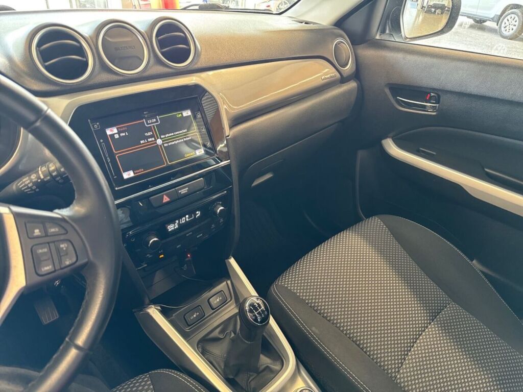 Suzuki Vitara 2016 Metallinhohto Hopea