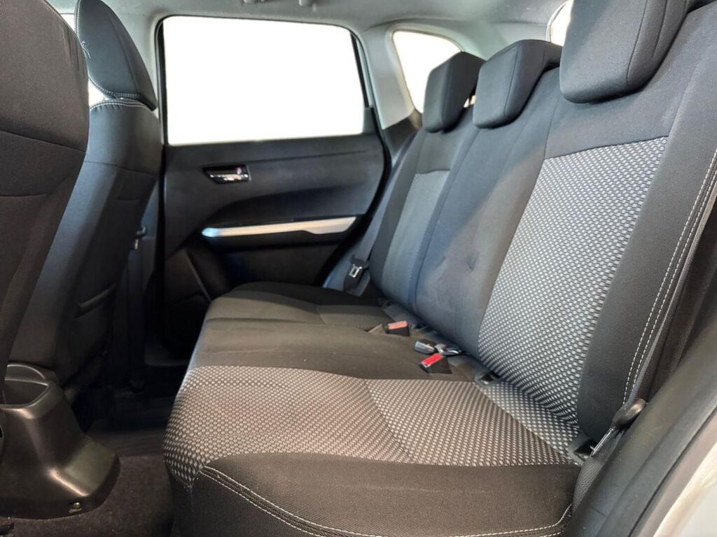 Suzuki Vitara 2016 Metallinhohto Hopea