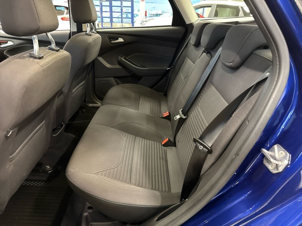 Ford Focus 2017 Sininen