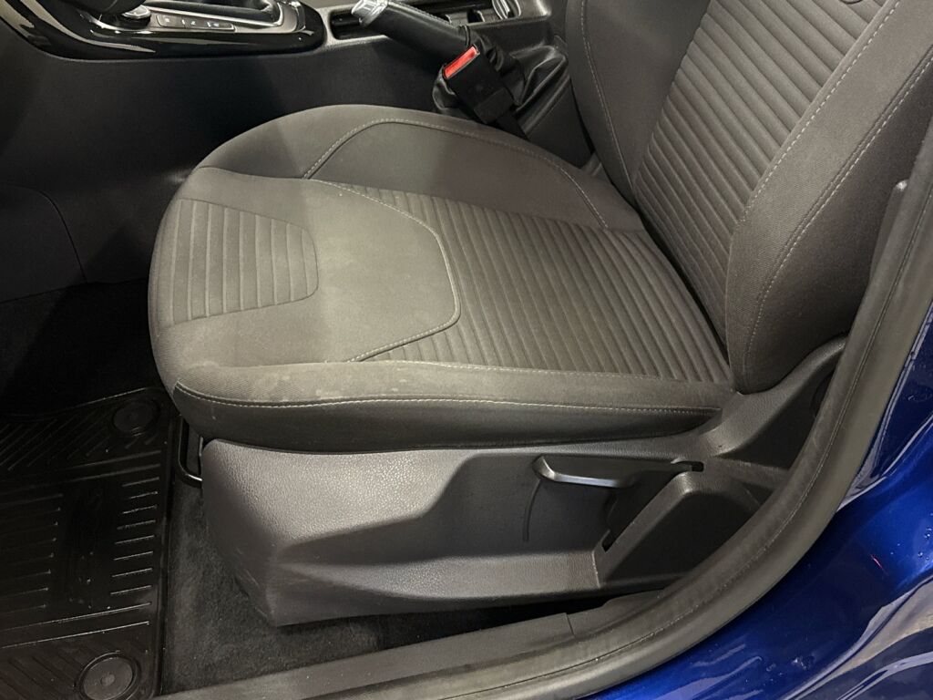 Ford Focus 2017 Sininen