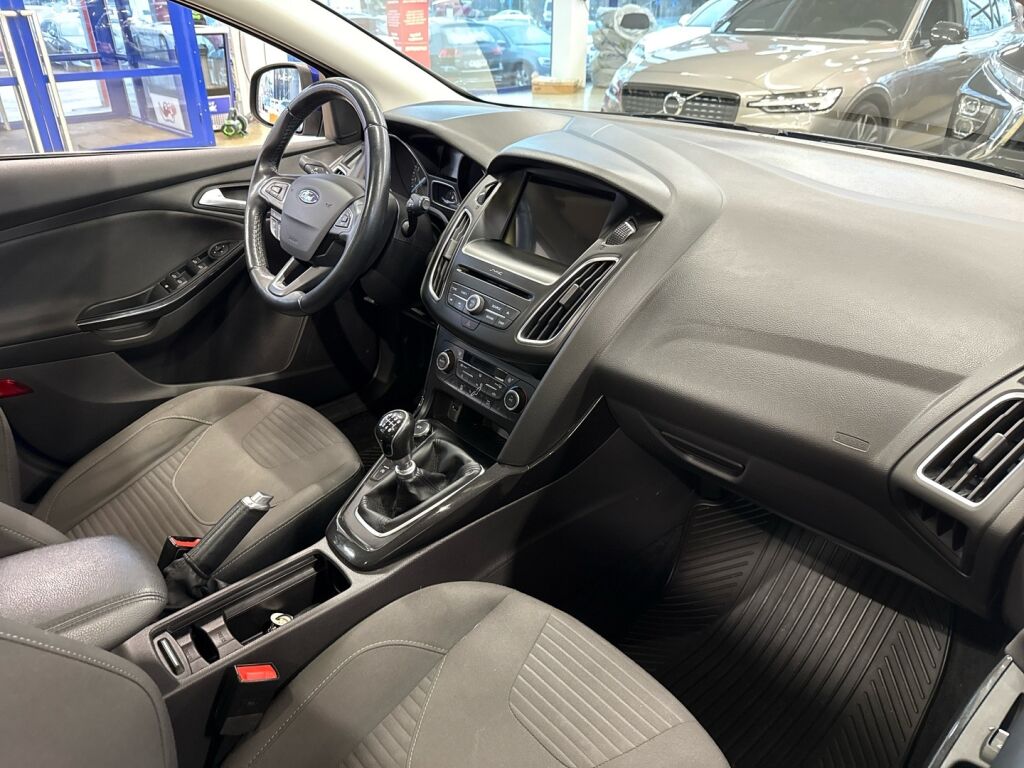 Ford Focus 2017 Sininen
