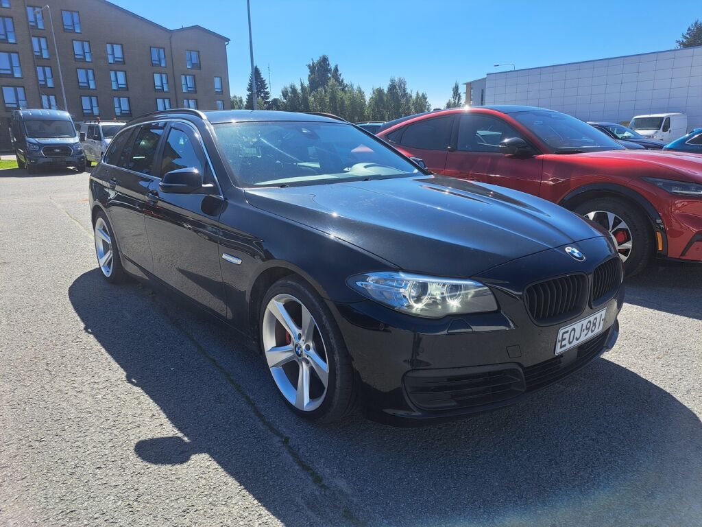BMW 520 2013 Musta