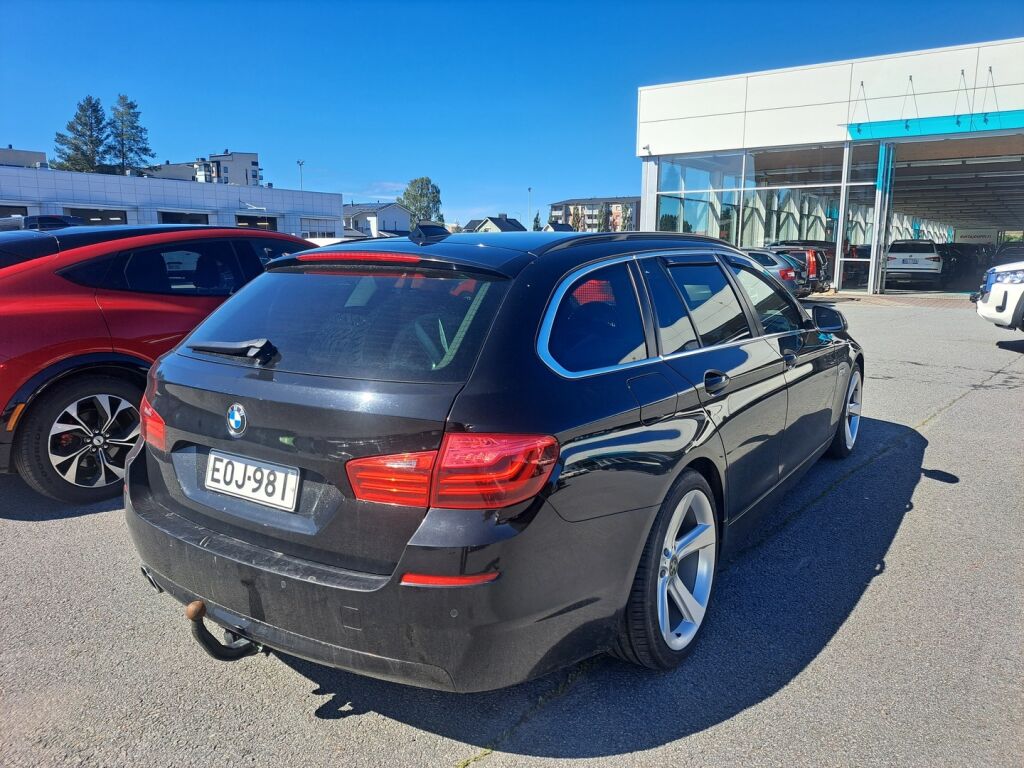 BMW 520 2013 Musta