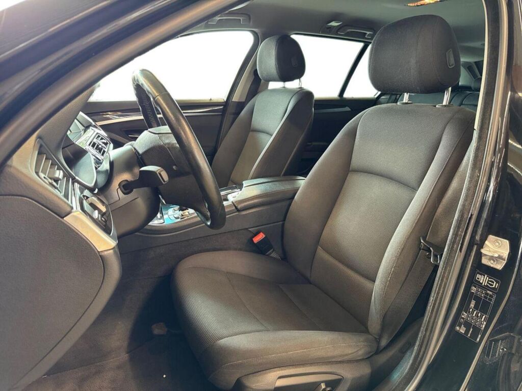BMW 520 2013 Musta