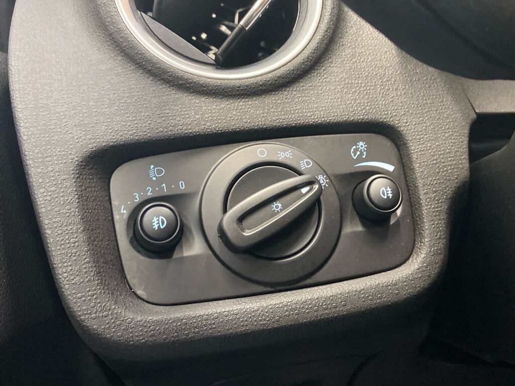 Ford Fiesta 2017 Musta