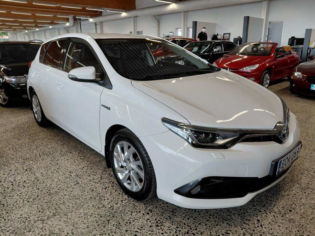 Toyota Auris 2016 Valkoinen