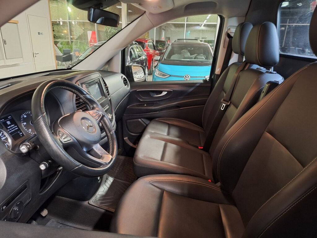 Mercedes-Benz Vito 2017 Musta