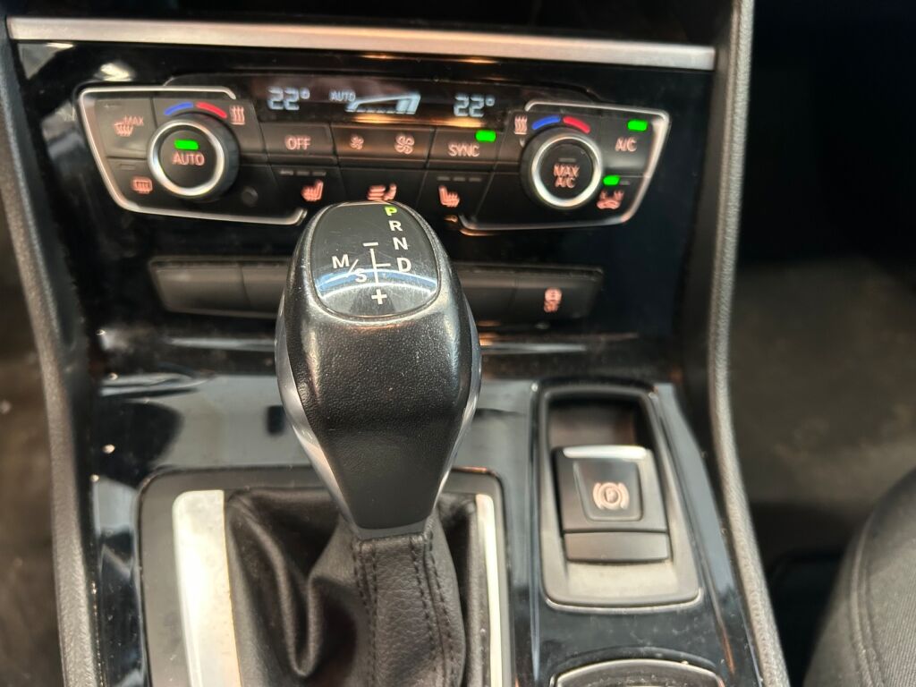 BMW 218 2017 Ruskea (beige)