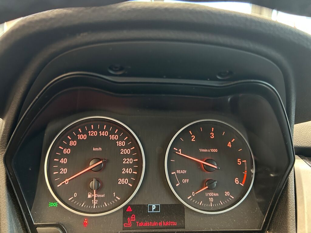 BMW 218 2017 Ruskea (beige)