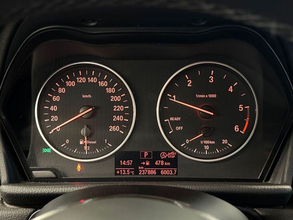 BMW 218 2017 Ruskea (beige)