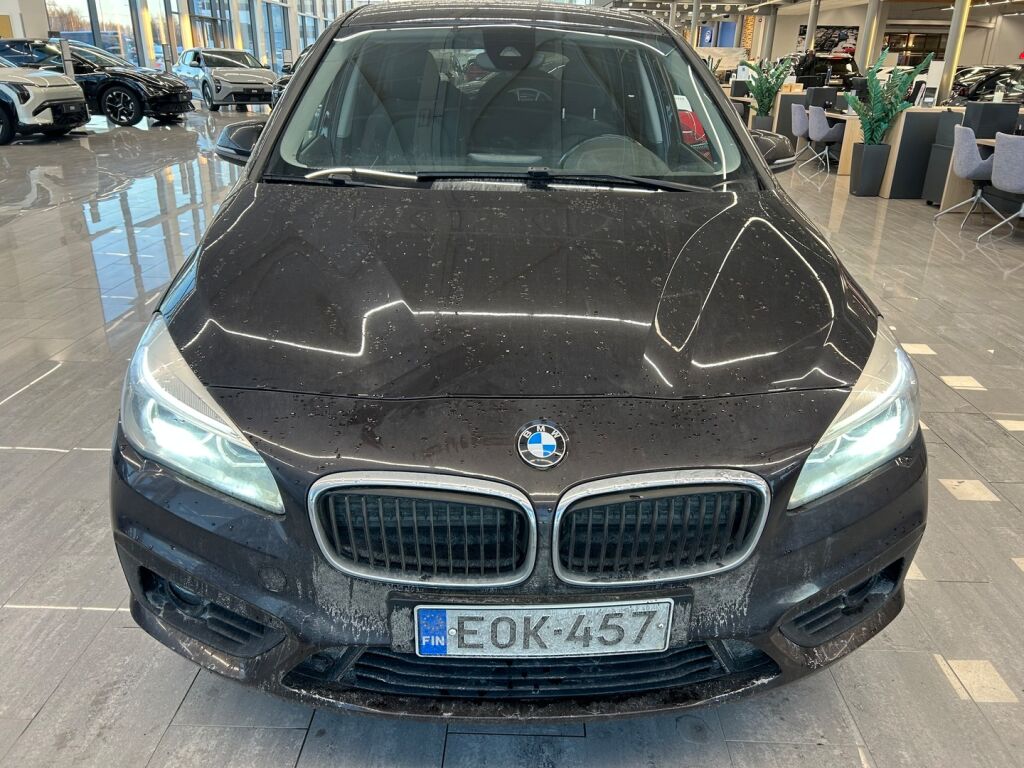 BMW 218 2017 Ruskea (beige)