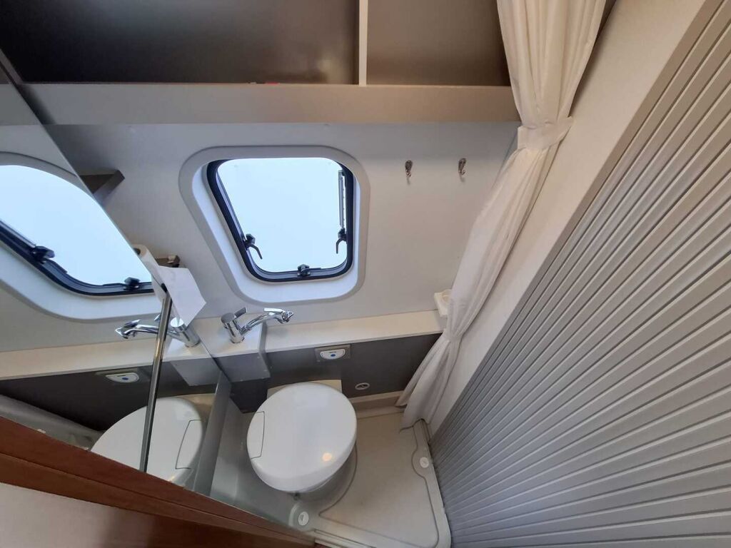 Adria Twin Platinum 600 SP 2017 Harmaa