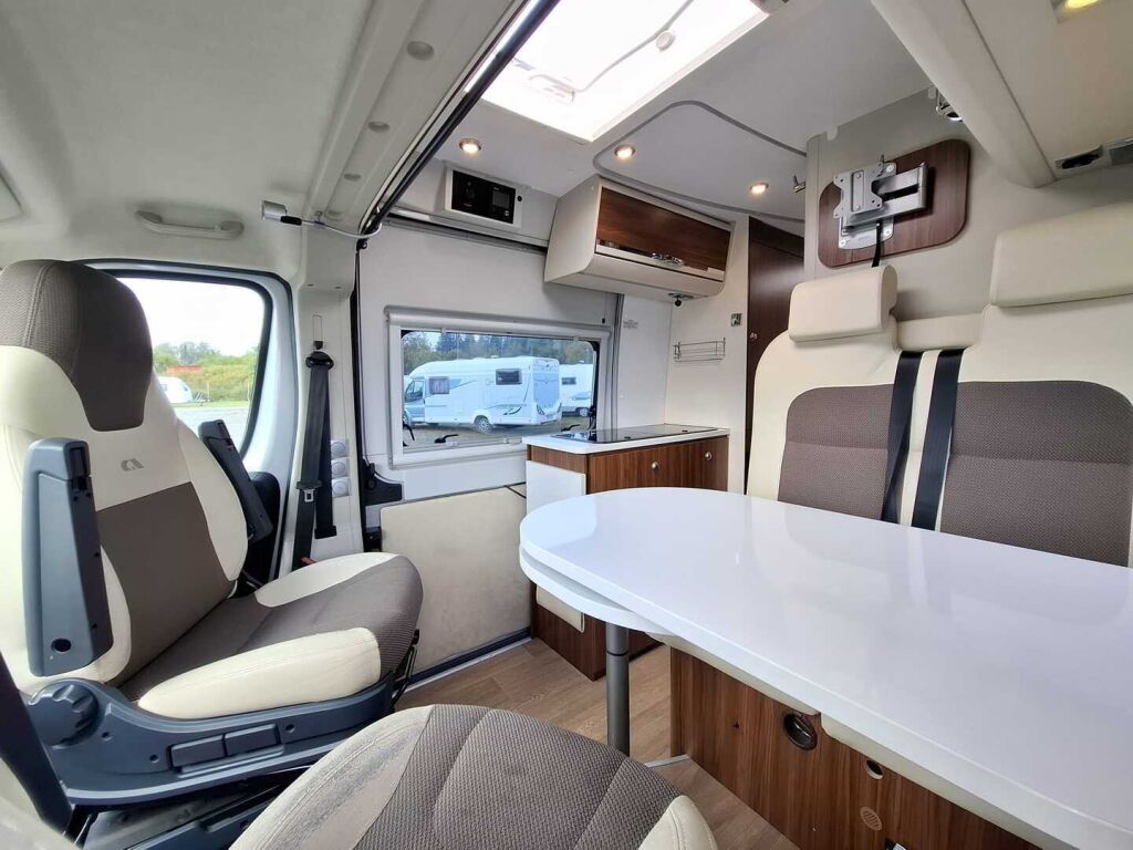 Adria Twin 600 SP Platinum 2017 Harmaa