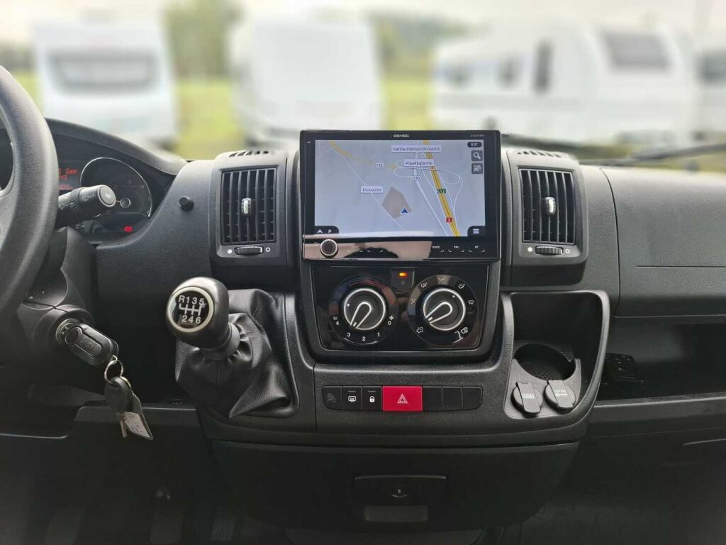 Adria Twin 600 SP Platinum 2017 Harmaa