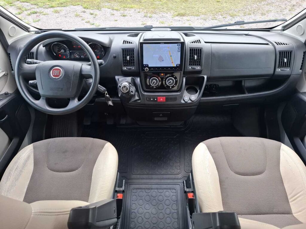 Adria Twin 600 SP Platinum 2017 Harmaa