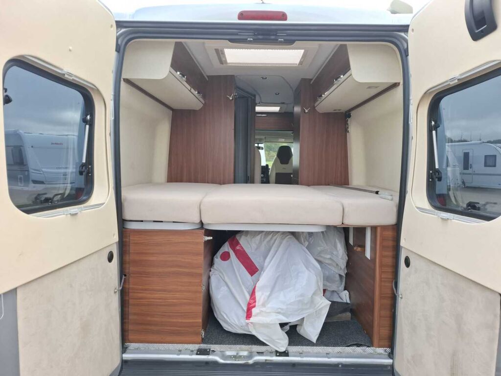 Adria Twin 600 SP Platinum 2017 Harmaa