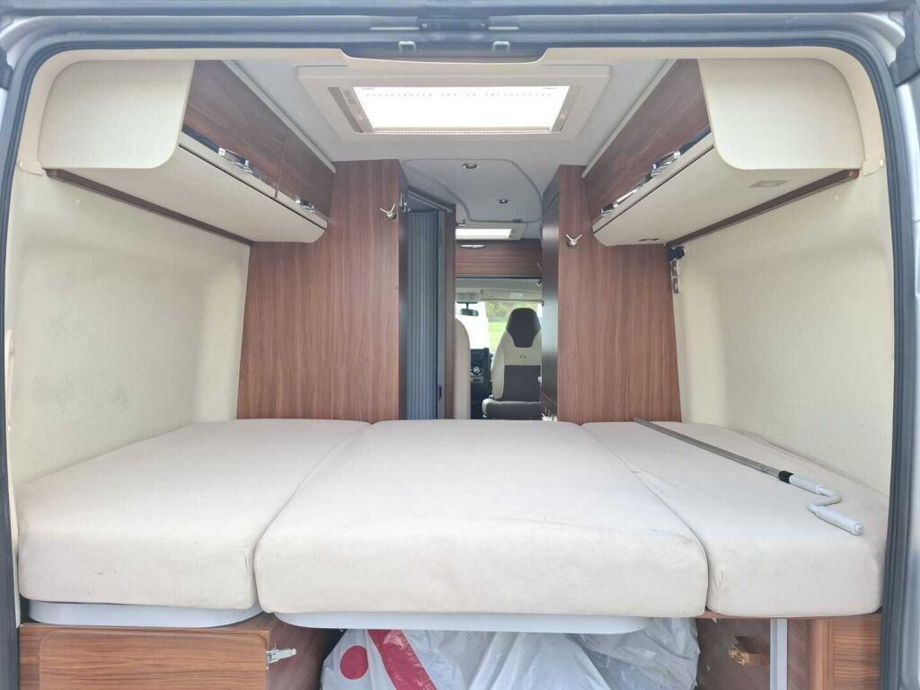 Adria Twin 600 SP Platinum 2017 Harmaa