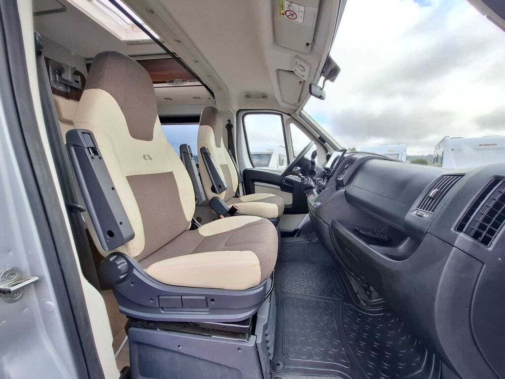 Adria Twin 600 SP Platinum 2017 Harmaa