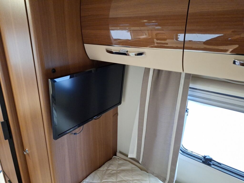 LMC I 615 2017 Valkoinen